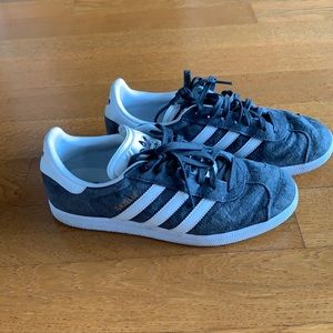 Adidas Gazelle casual sneakers